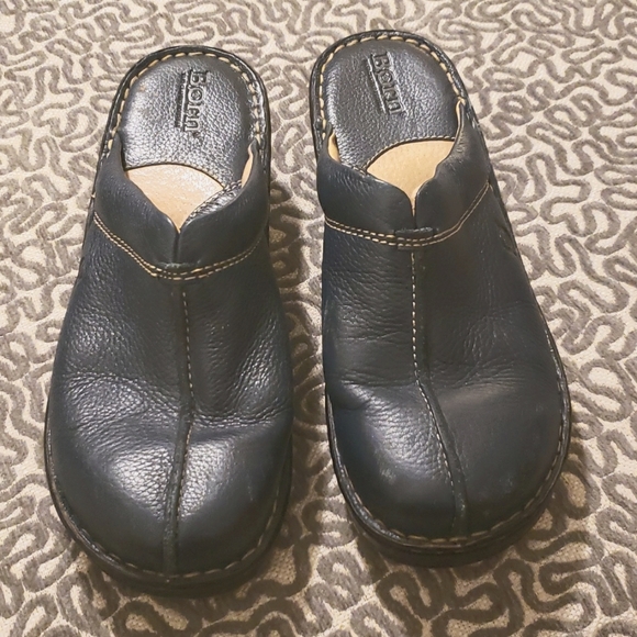Born Clogs - Picture 1 of 4